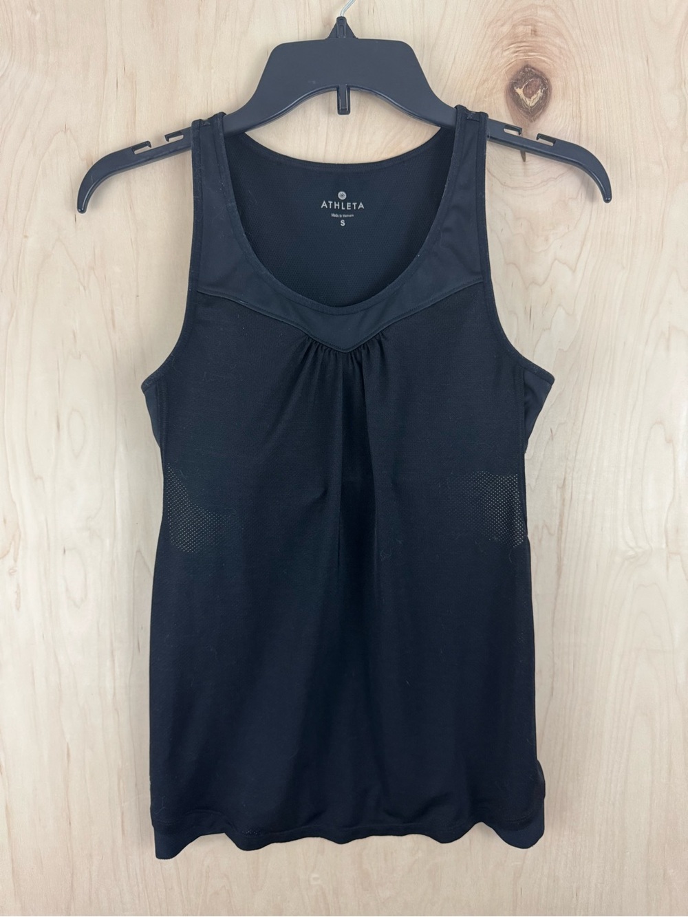 Athleta black gel mesh supercharged Built-in Sports Bra Shiny drape Tank Size S